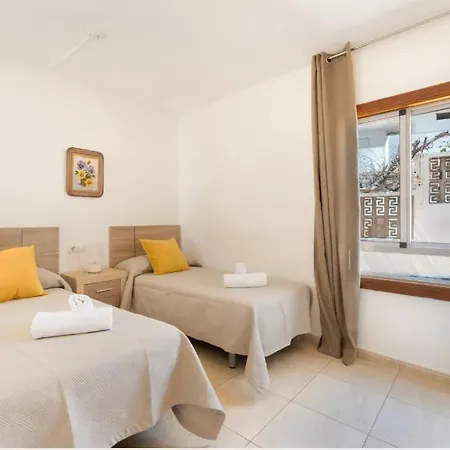 Happiness Corner Floritas * بلايا ذي لاس أميريكاس