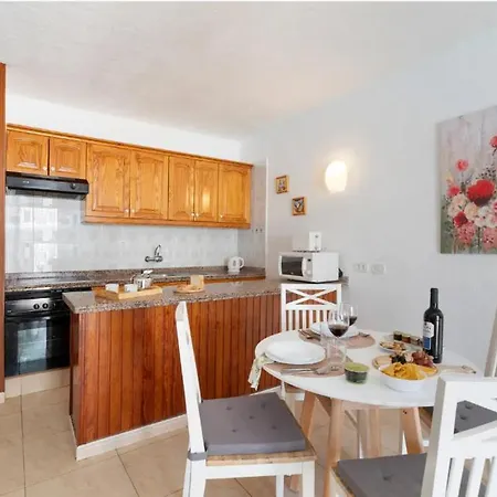 דירה Happiness Corner Floritas *