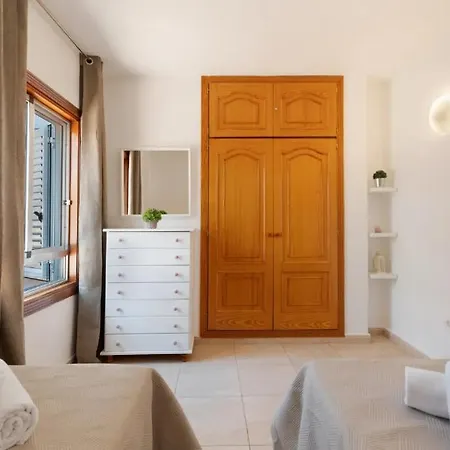 Happiness Corner Floritas Playa de las Americas (Tenerife)