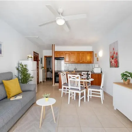 Happiness Corner Floritas